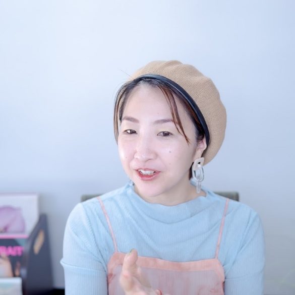 冷房対策のカーディガン、着たいのにどうしても垢抜けないのはなぜ？！