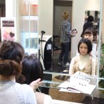 似合うファッションに合わせてヘアスタイルもチェンジ！